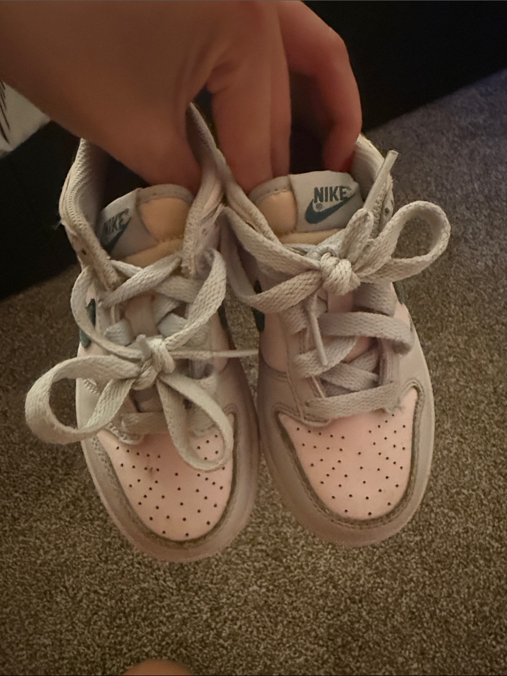 Nike Kids Low-Top Sneakers in White, Light Pink & Teal - Picture 2 of 5